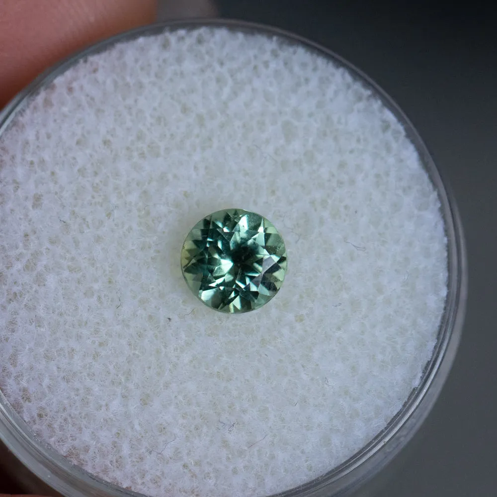 1.08CT ROUND MONTANA SAPPHIRE, MINTY LIGHT GREEN TEAL, 5.86X4MM