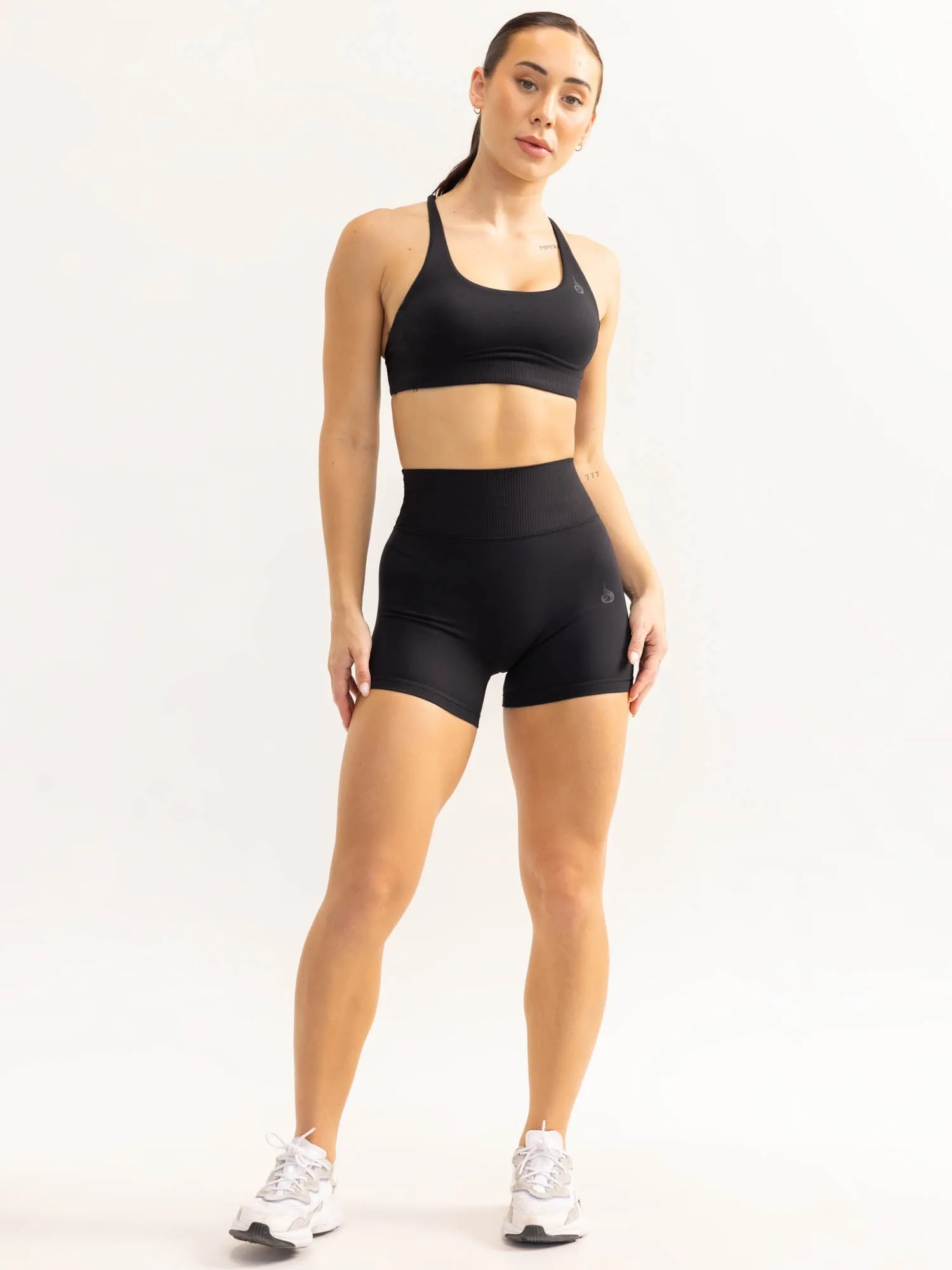 Activate Scoop Neck Sports Bra - Black