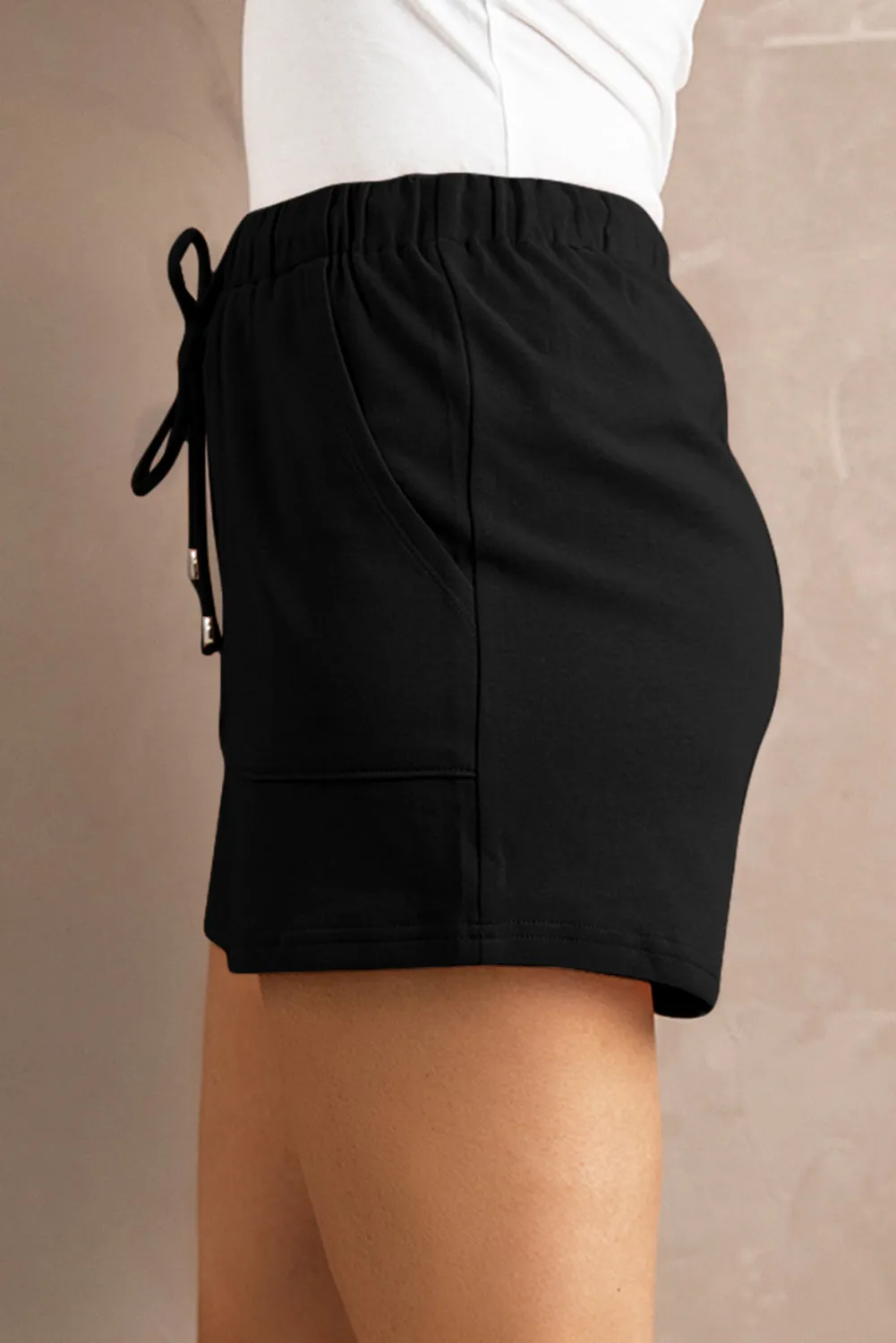 Black Drawstring Elastic Waist Pocketed Shorts