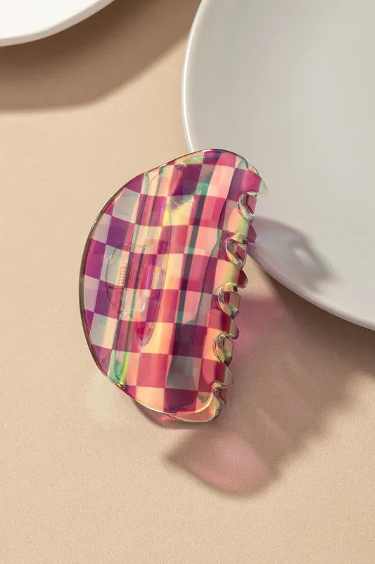 Charley Checkered Claw Hair Clip in Pink