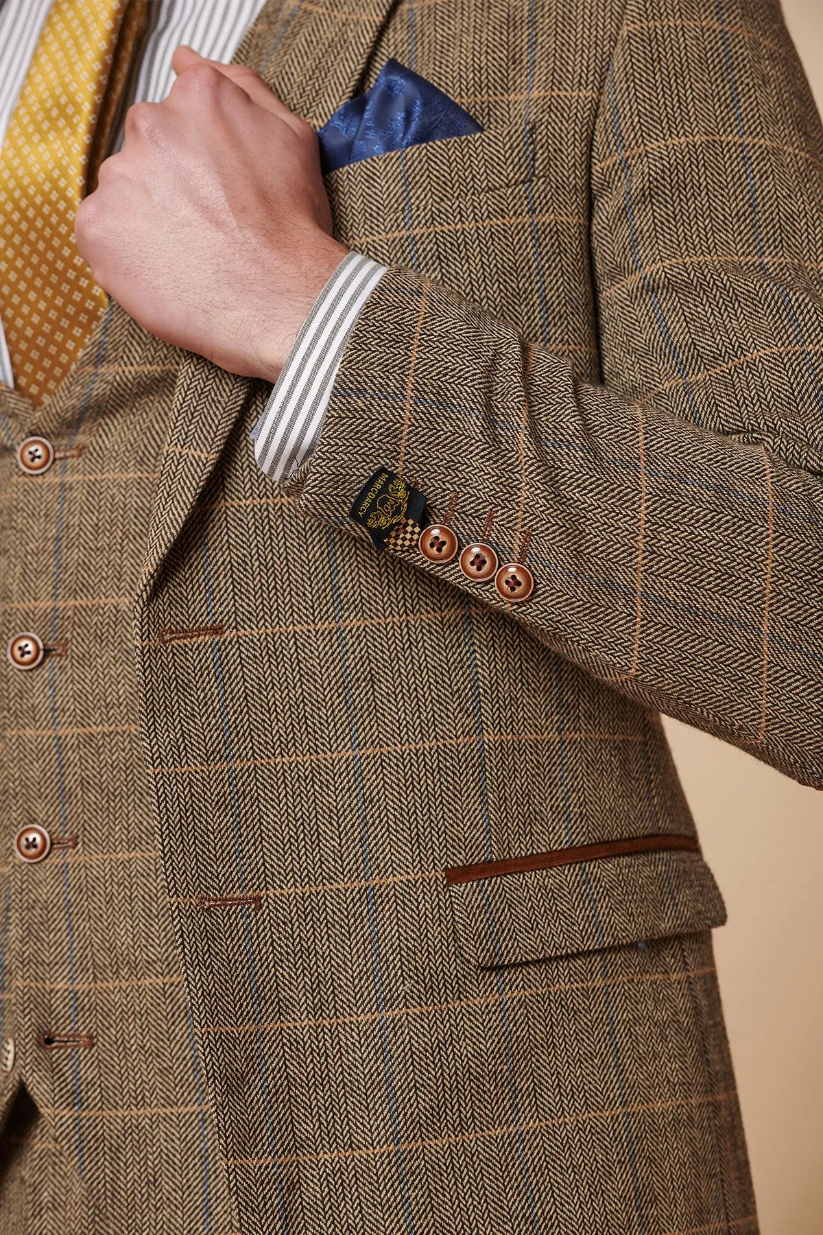 DX7 - Tan Tweed Check Blazer