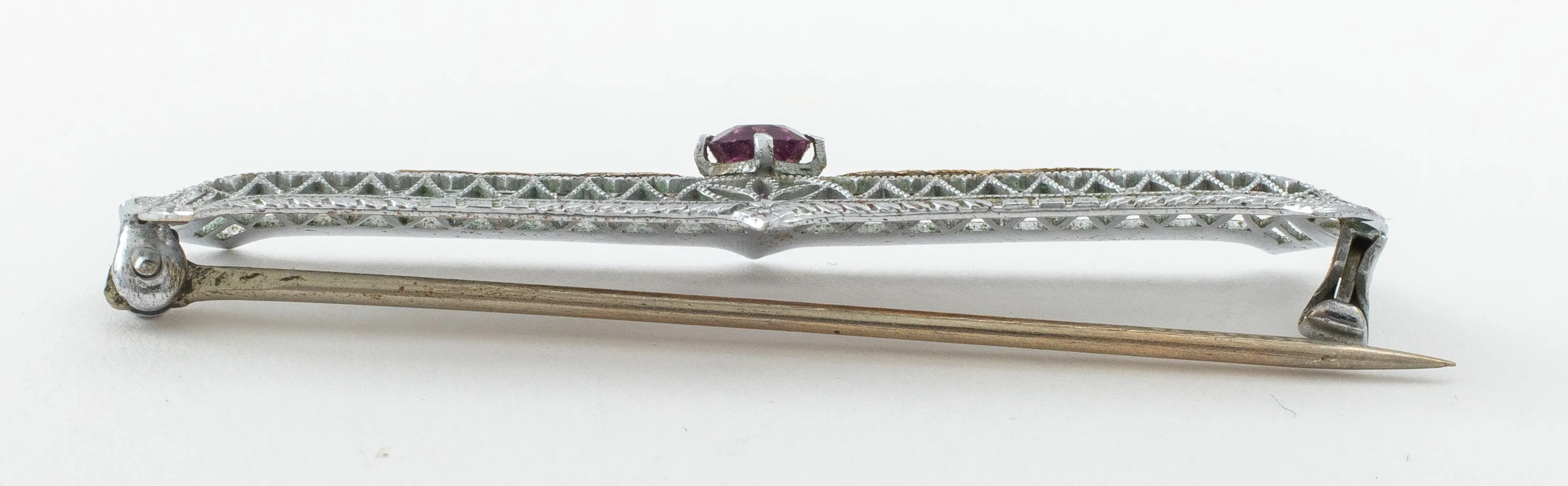 Edwardian 10K White Gold Filigree Amethyst Bar Pin