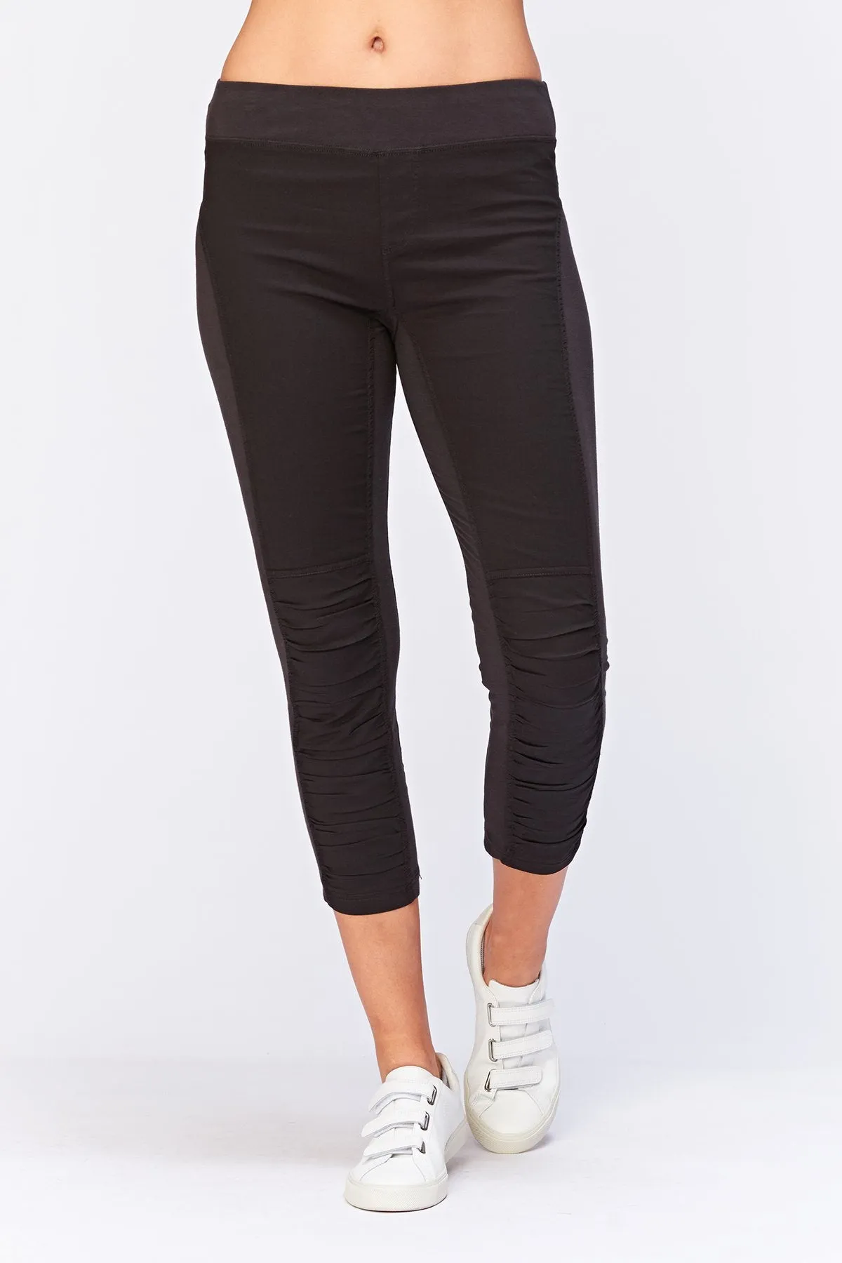 Jetter Crop Legging