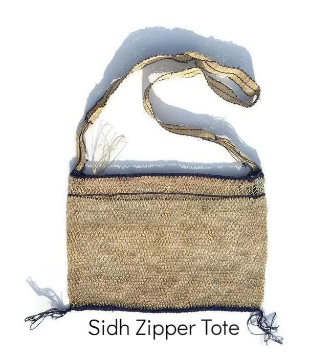 JungleVine® Zipper Tote