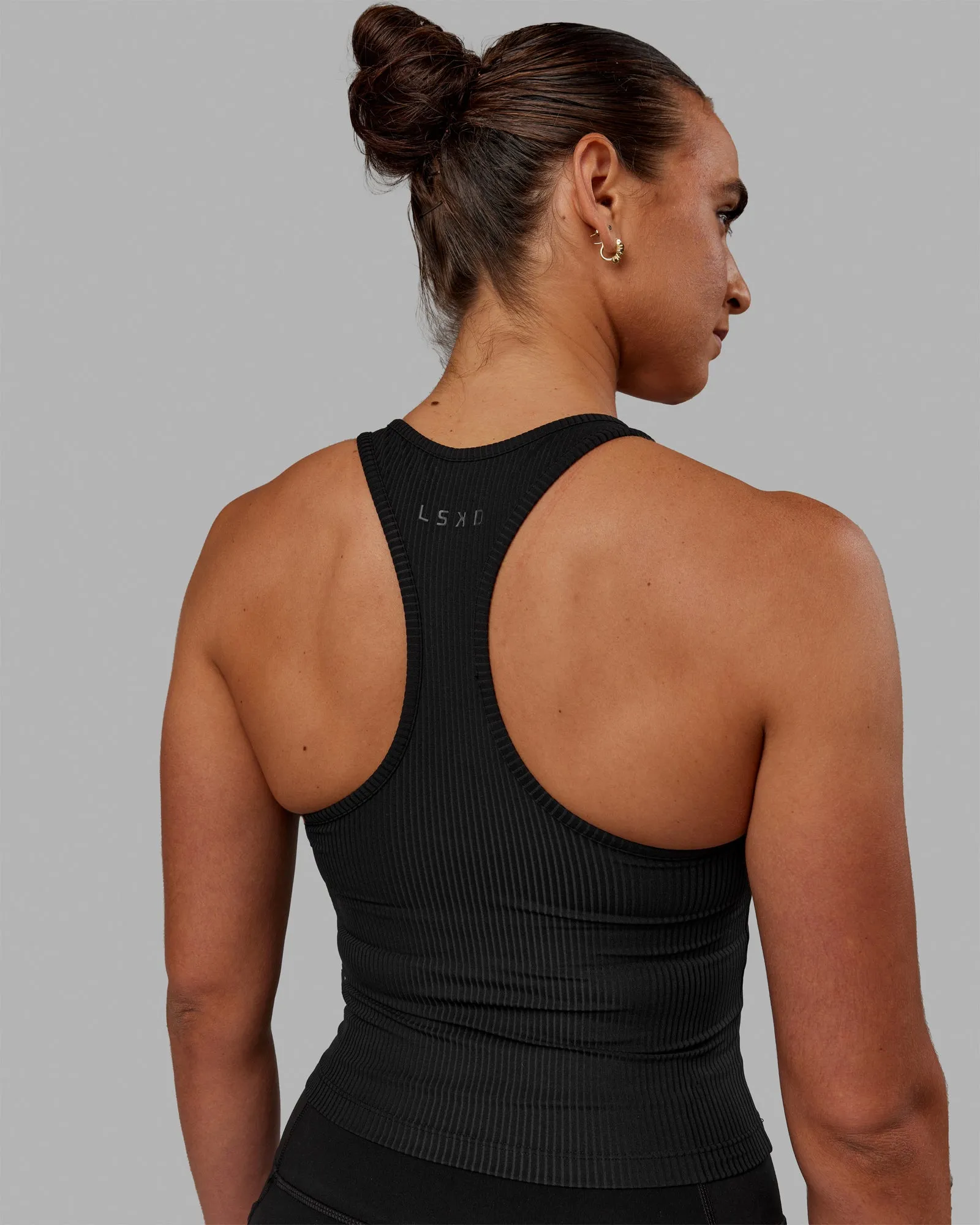 Luxe Ribbed Flow Shelf Bra Performance Tank - Black