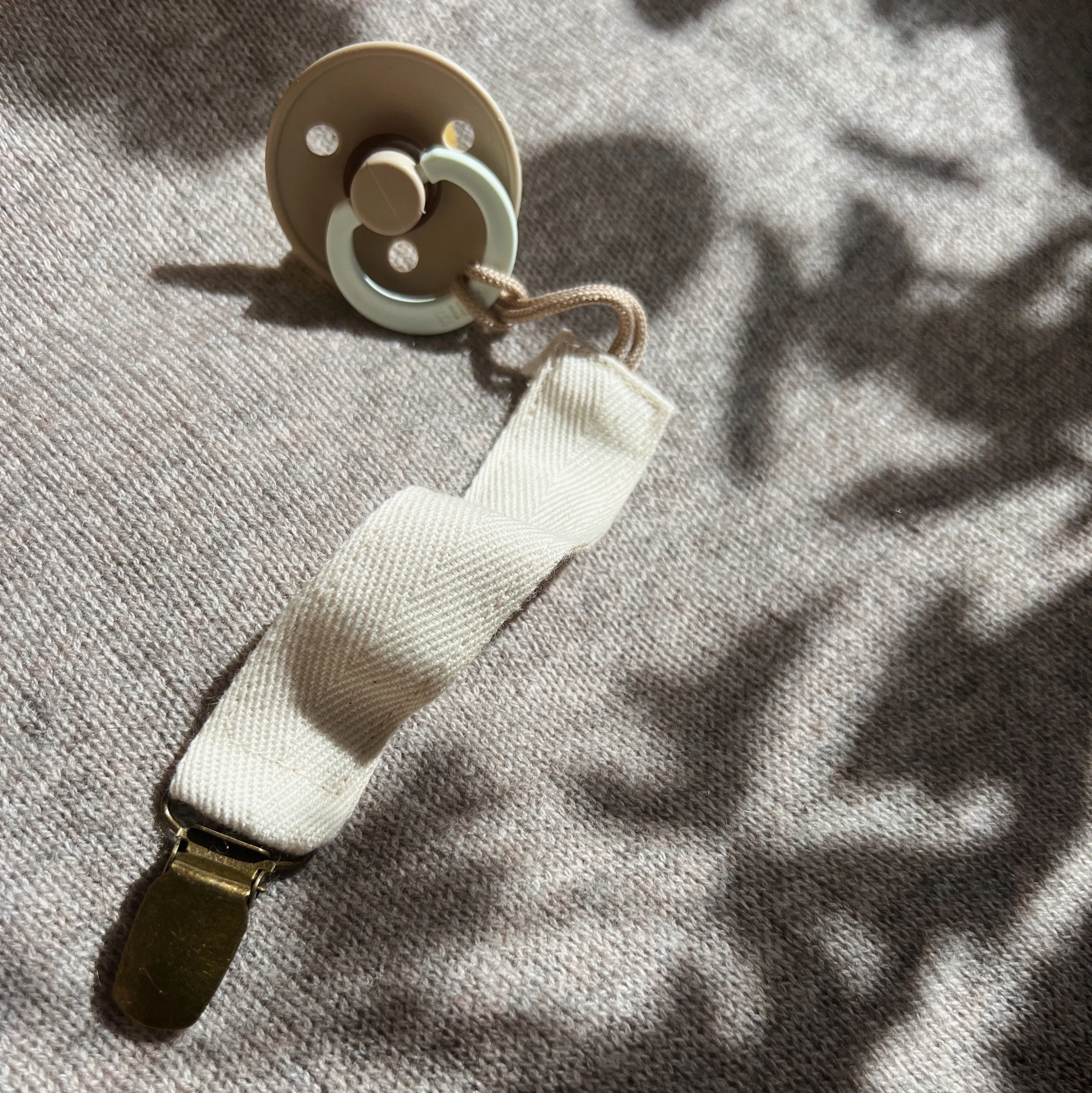 Pacifier clip - 100% Natural cotton - Handmade